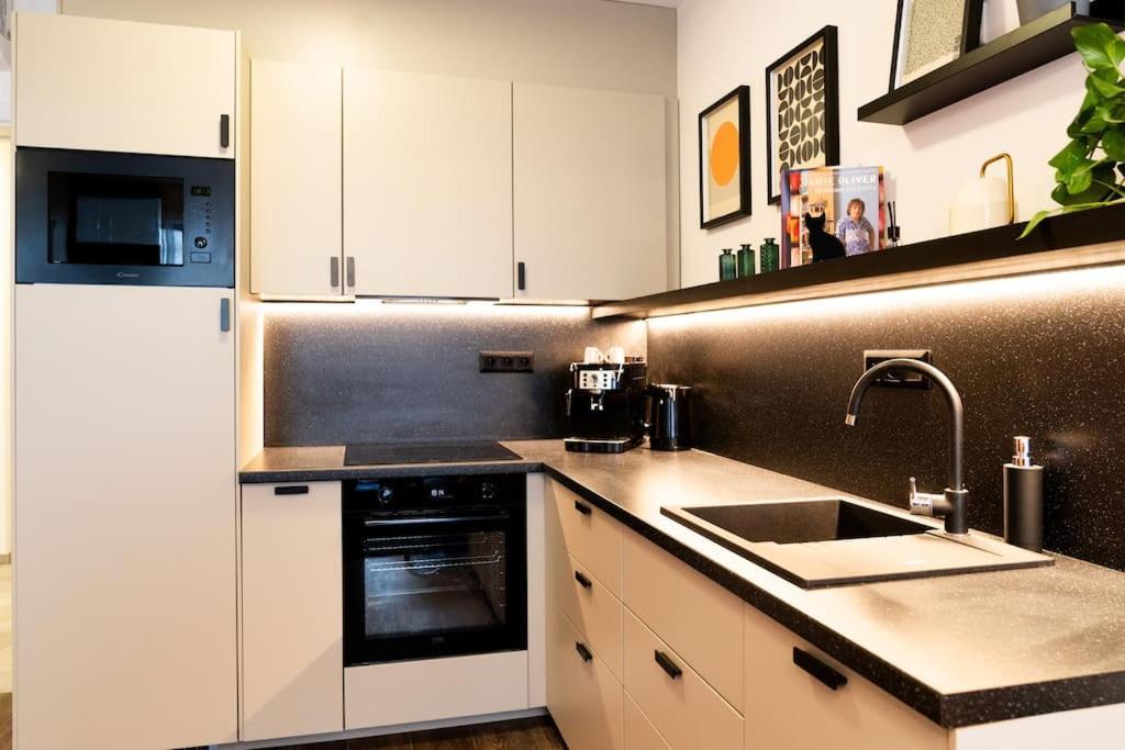Gold Garden Terrace Apartment Brno Esterno foto