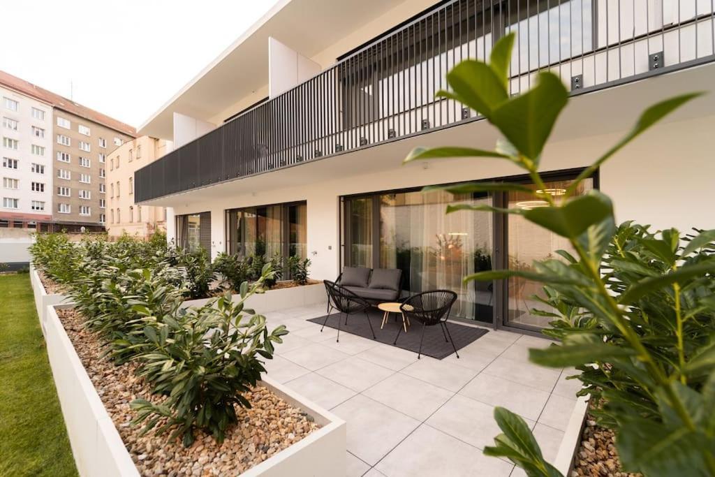 Gold Garden Terrace Apartment Brno Esterno foto