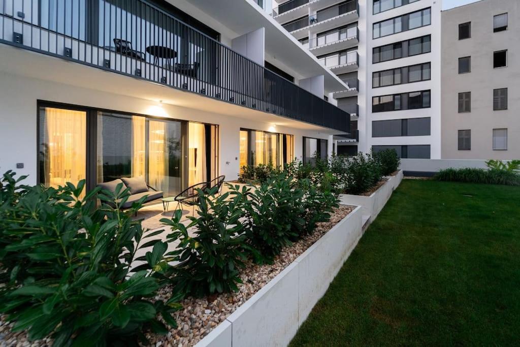 Gold Garden Terrace Apartment Brno Esterno foto